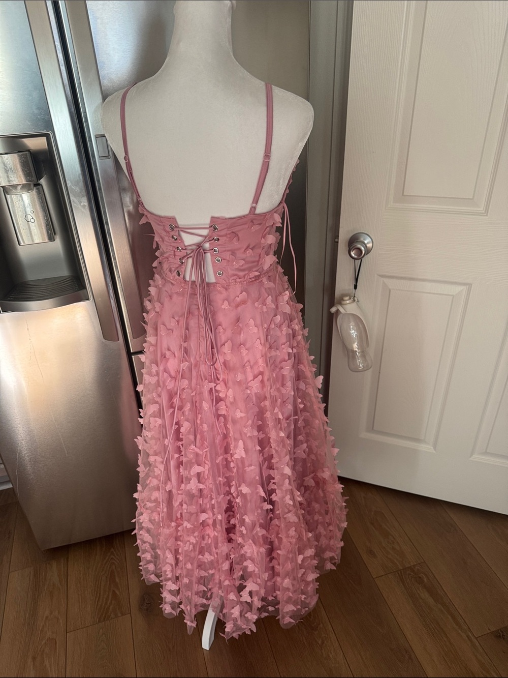 Mable Zuri Butterfly dress in pink - Picture 4 of 9